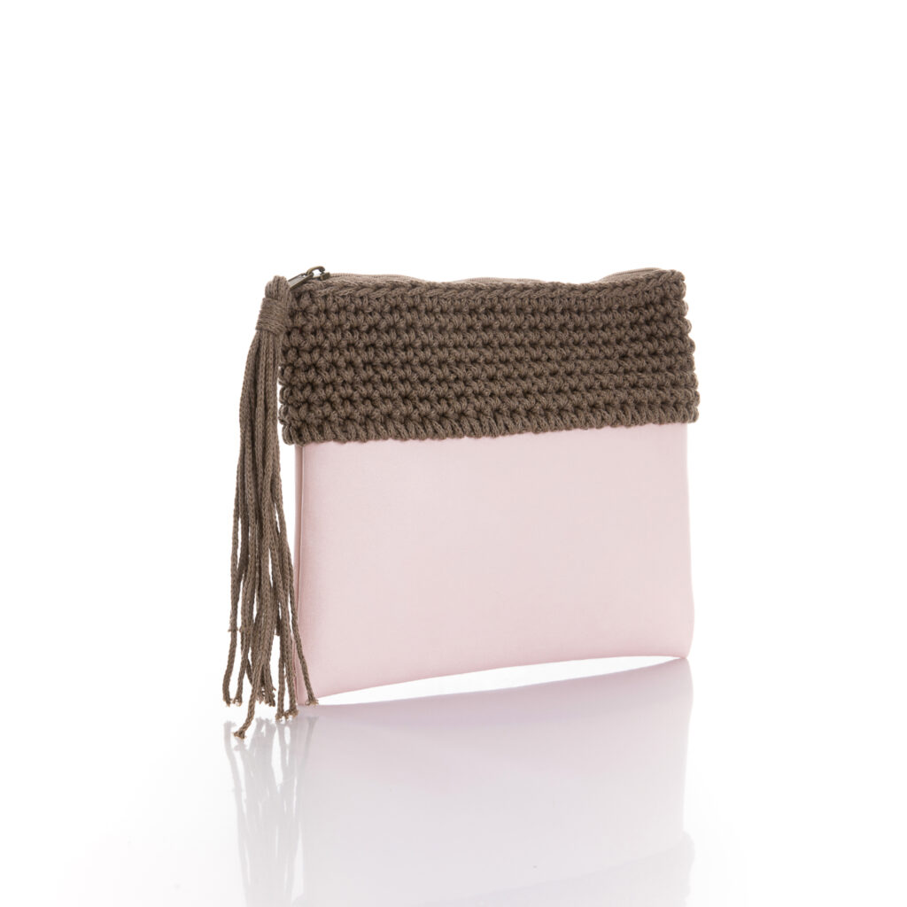 zipper mini bag made of light pink eco leather and brown chocolate cotton yarn